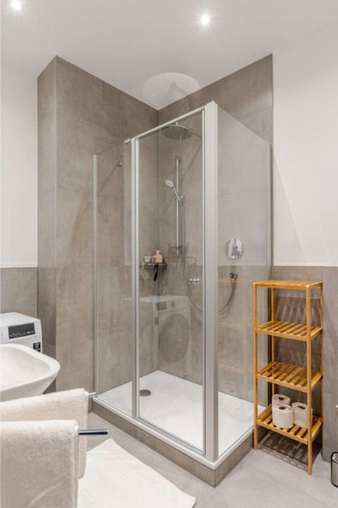 Loreley Am Rhein, Moderne & Vollausgestatte 40qm, Kueche, Netflix, Wm Appartement *